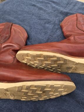 Men's Leather Pull-On Work Boots in Chestnut Brown